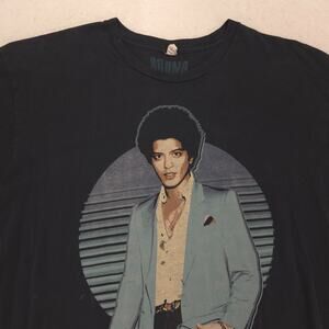 Bruno Mars Band Crew Neck Grahic T Shirt Adult Mens Size Extra Large XL Black